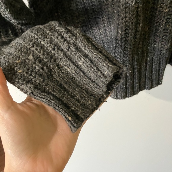 Gray Backless Sweater - Picture 3 of 5